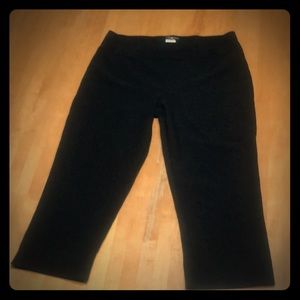 MAKE OFFER Ribbed Black Capri Legging Petite M